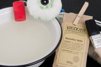 Kreidezeit, Marseiller Seife, Pinselreiniger, Pinselseife, nachhaltig reinigen, Nachhaltigkeit, zero waste, Natronseife, Kokosöl, diy, Renovierung, Wand streichen
