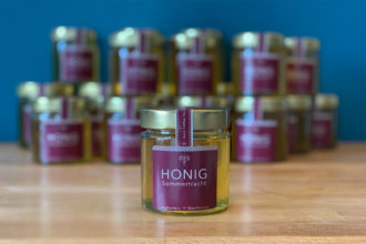 Bienen, Hobbyimker, Imker, Pollencrew, Honigbiene, Honigernte Honig ernten, Sommertracht, diy, Selbstversorger, bienenfreundlich