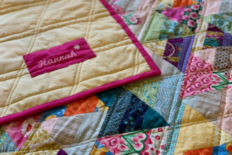 Babyquilt aus Dreiecken - Personalisierung